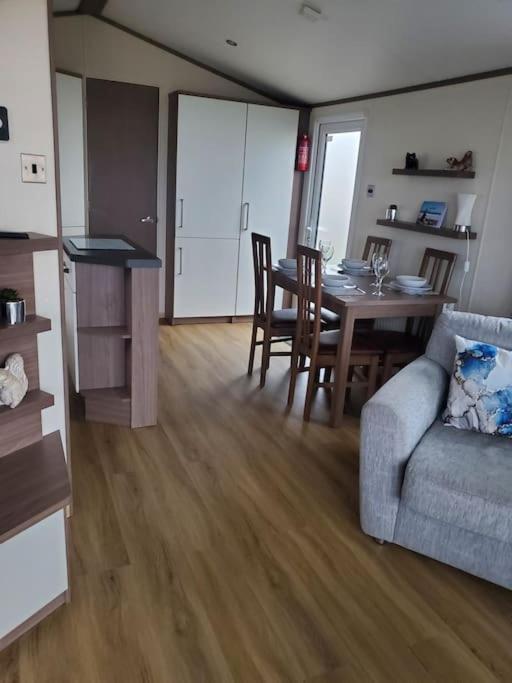 Heysham Seaview Hotel Екстериор снимка